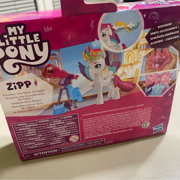 My Little Pony Make Your Mark Toy Cutie Mark Magic Zipp Storm Mini-Figure - Picture 3 of 8
